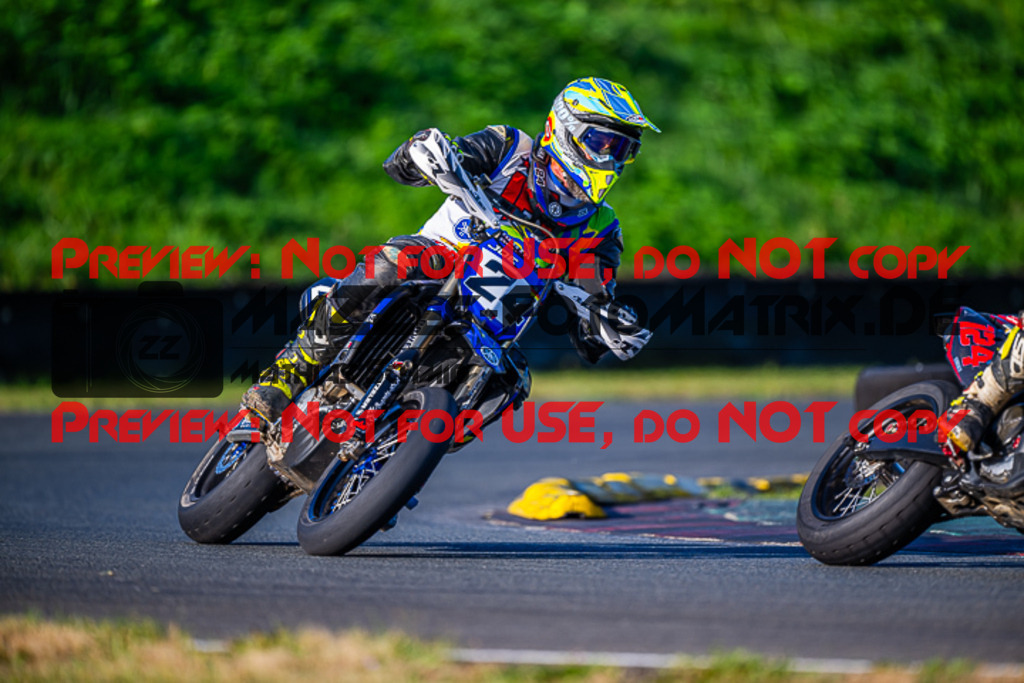 MaZZes_FotoMatrix_230930_1209 | UE40