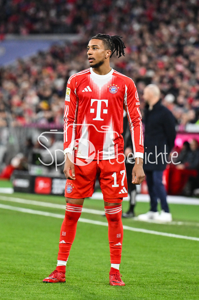 FC Bayern München - TSG 1899 Hoffenheim | MUNICH, GERMANY - 08. FEBRUARY: im Bild Michael OLISE (FC Bayern Munich 17) / Einzelfoto / Freisteller während dem Bundesligamatch zwischen dem FC Bayern München und der TSG 1899 Hoffenheim am 21. Spieltag in der Allianz Arena / DFL REGULATIONS PROHIBIT ANY USE OF PHOTOGRAPHS AS IMAGE SEQUENCES AND/OR QUASI-VIDEO