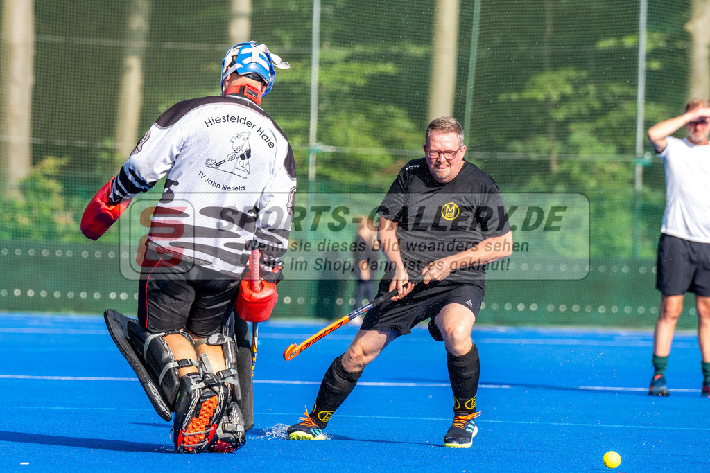 SFE_20240817_0197 | Krefeld, Deutschland, 17.08.2024:  European Cup for Recreational Hockey Players im KTHC Stadion Rot-Weiss Köln Tennis and Hockey Club am 17.08.2024 in Krefeld, Deutschland. (Foto von Stephan Fehrmann)Krefeld, Germany, 17.08.2024: European Cup for Recreational Hockey Players in KTHC Stadion Rot-Weiss Köln Tennis and Hockey Club at 17.08.2024 in Krefeld, Deutschland. (Foto from Stephan Fehrmann)