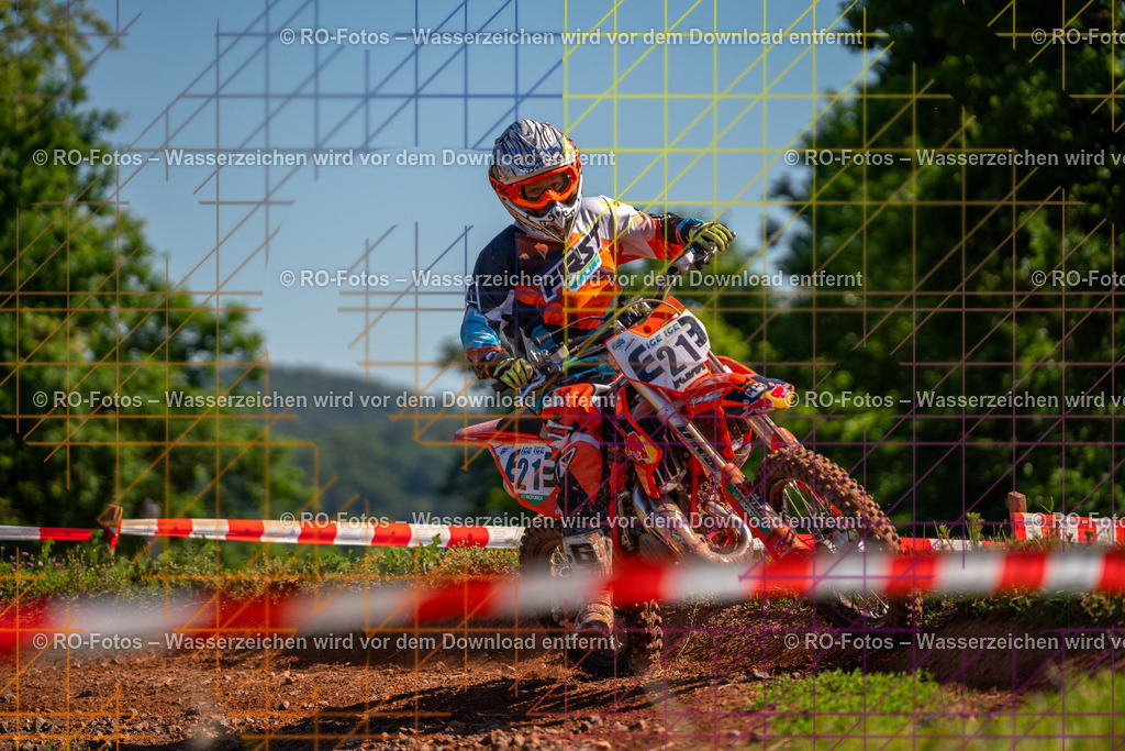 Wolfshausen 1 Lauf -392 | Sportfotografie von RO-Fotos: Motorsport, Motocross, Enduro, Laufveranstaltungen und Triathlon. Professionelle Fotos von Sportlern und Events. - Realisiert mit Pictrs.com