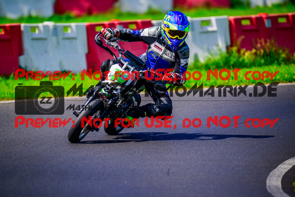 MaZZes_FotoMatrix_240806_6007705_0913 | Fotograf Mathias Schmid
Sportfotograf,
Eventfotograf,
Hochzeitsfotograf,
Portraitfotograf