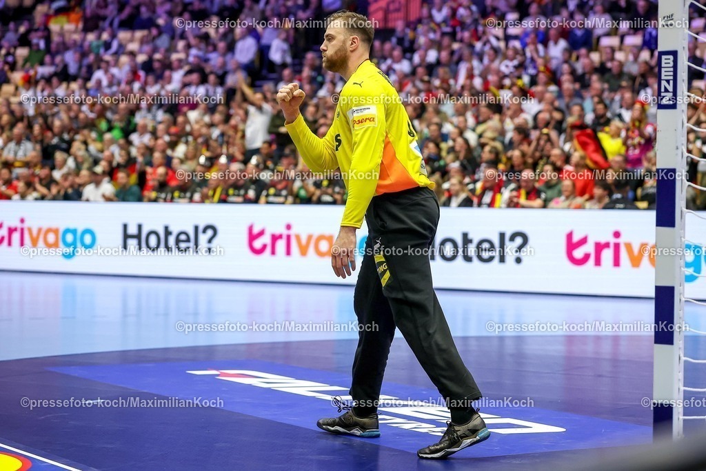 EHF15012602060 | 15.01.2026, Handball, Men's EHF EURO 2026, Deutschland - Östereich, Jyske Bank Boxen in Herning, Dänemark, Preliminary Round:  Andreas Wolff (Germany #33) jubelnd 