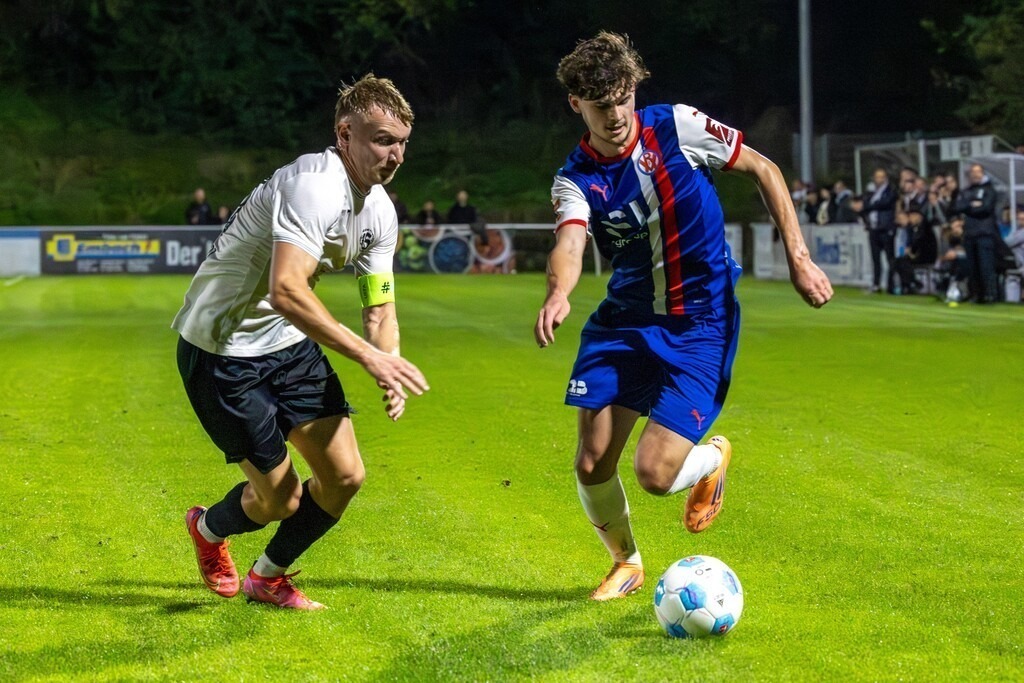 Fußball, Badischer Pokal 2025/26, Viertelfinale: ASV Eppelheim gegen VfR Mannheim***Am Ball: Tim Seifert (36, VfR Mannheim) | Fußball, Badischer Pokal 2025/26, Viertelfinale: ASV Eppelheim gegen VfR Mannheim***Am Ball: Tim Seifert (36, VfR Mannheim) - Realisiert mit Pictrs.com