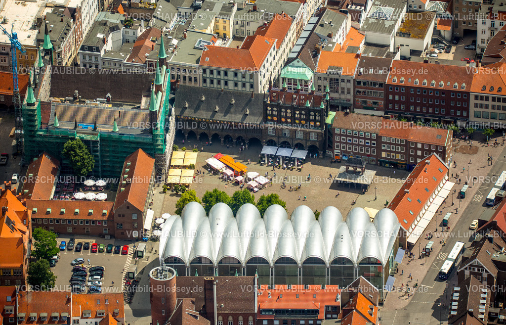 Luebeck15069178 | Marktplatz mit Historischem Rathaus,  Lübeck, Lübecker Bucht, Hansestadt, Schleswig-Holstein, Deutschland
