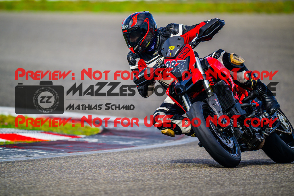 MaZZes_FotoMatrix_240911_6007705_3351 | GELB