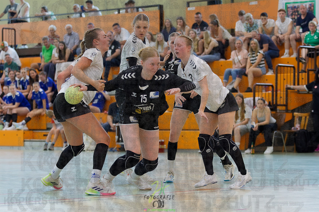 Quali-Turnier JBL wJA; SG Kappelwindeck/Steinbach - DJK SF Budenheim | Quali-Turnier JBL wJA; SG Kappelwindeck/Steinbach - DJK SF Budenheim am 31.05.2025 in Oberkleen (Weidig-Halle)Photo © 2025 - Jörg Heinrich - Realisiert mit Pictrs.com