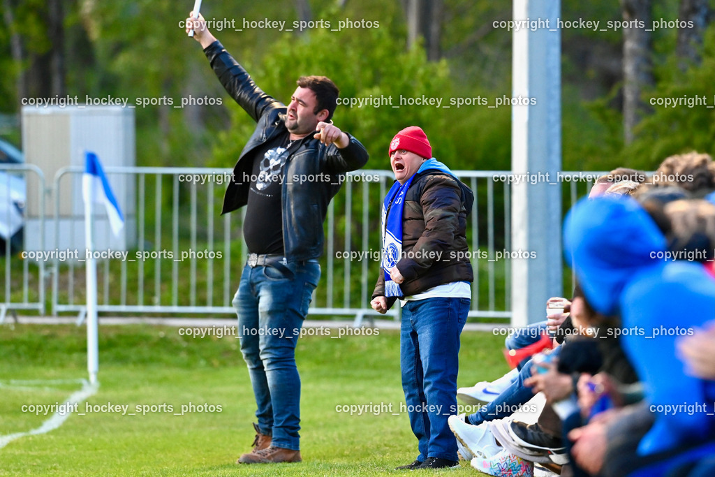 Dellach Gail vs. Rapid Lienz | Besucher Sportplatz Dellach Gail, Dellach Gail vs. Rapid Lienz, Dellach Gail vs. Rapid Lienz am 26.04.2024 in Dellach (Sportplatz Dellach Gail), Austria, (Photo by Bernd Stefan)