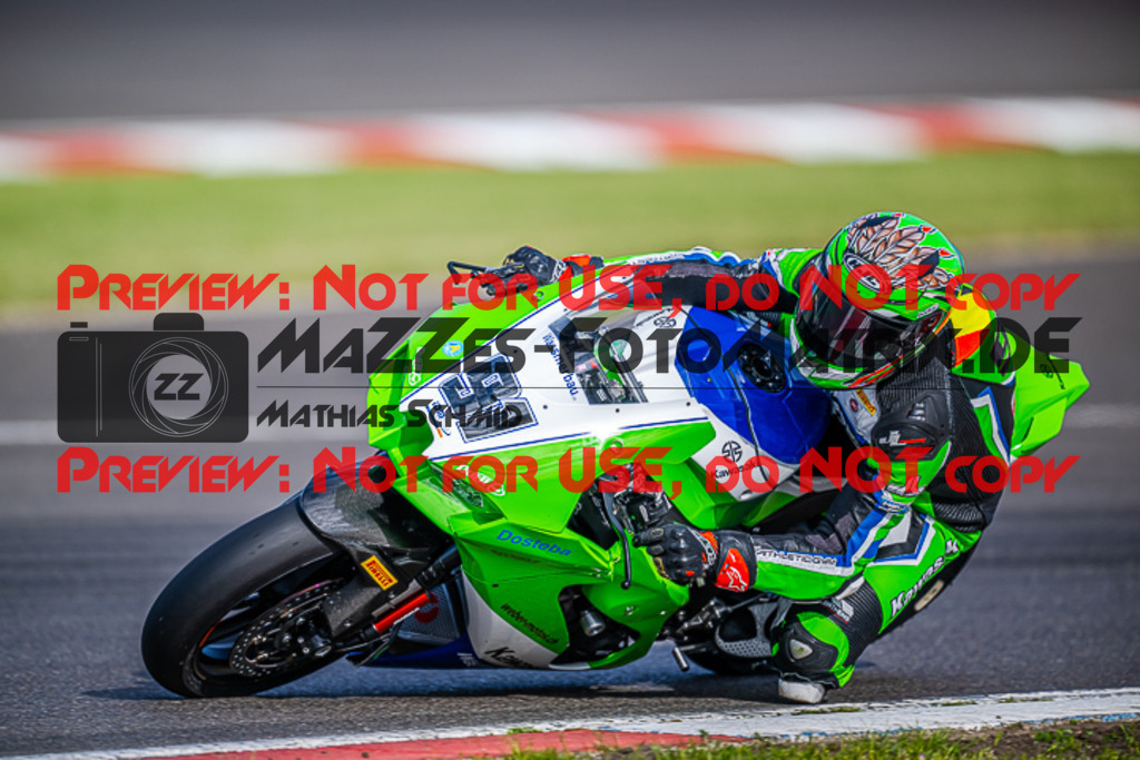 MaZZes_FotoMatrix_220506_93331 | Fotograf Mathias Schmid
Sportfotograf,
Eventfotograf,
Hochzeitsfotograf,
Portraitfotograf