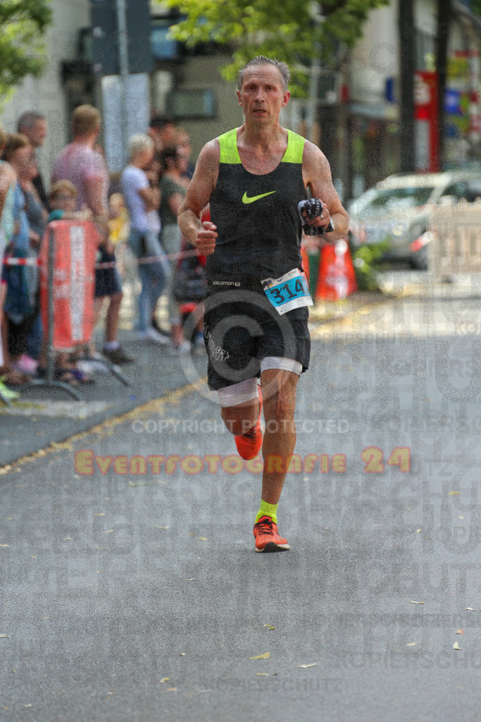 220625_1636_EX1_4752 | Sportfotografie im Rhein-Sieg Kreis, Köln, Bonn, NRW, Rheinland Pfalz, Hessen, etc. Unser Tätigkeitsfeld umfasst den Laufsport vom Volkslauf über den Marathon, Duathlon, Triathon bis zum Ultralauf wie Kölnpfad Ultra oder Schindertrail.