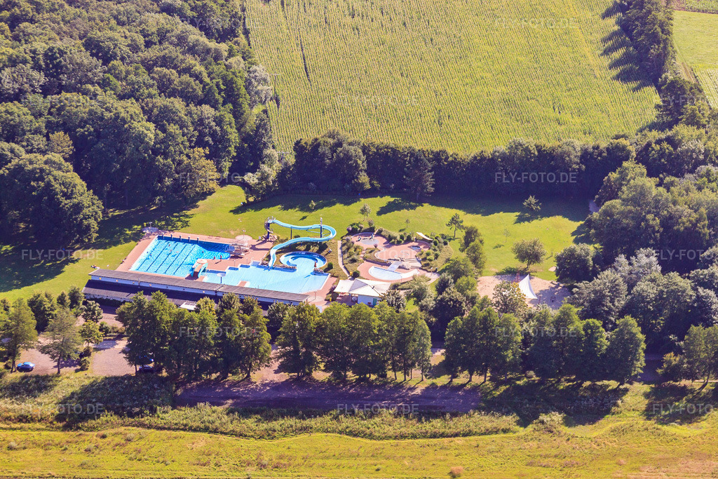 Luftbild: Waldschwimmbad Kandel in Kandel im Bundesland Rheinland-Pfalz in Deutschland. Foto: IMG_31160.jpg vom 07.08.2010 durch Werner Riehm/FLY-FOTO.de