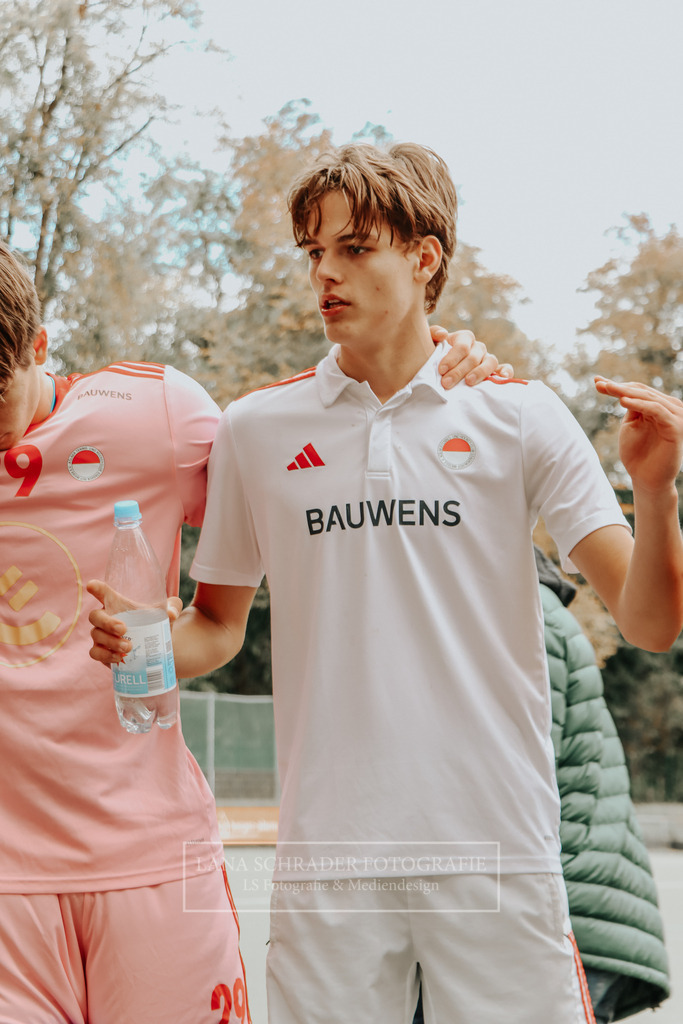 MU18_DM_ZWR_HF_RWK-KTHC_18.10.25_Köln (423 von 432) | lanaschraderfotografie - Realisiert mit Pictrs.com