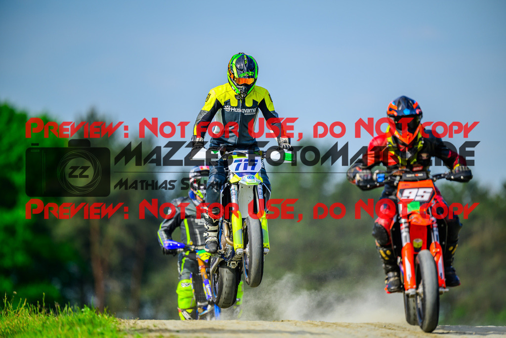 MaZZes_Fotomatrix_20250502_6007705_0785 | UE40