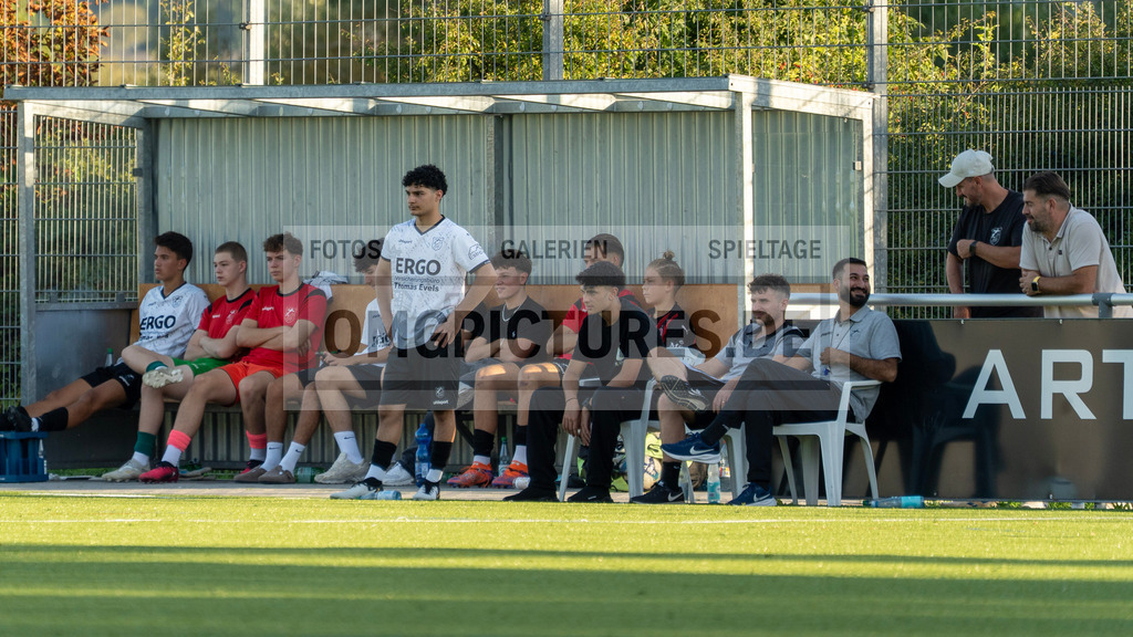 _OMG9952 | www.omgpictures.de, Sportfotograf, Verein, Fotograf, Baden Württemberg, Stuttgart, Heilbronn, omgpictures, Spieltag,  - Realisiert mit Pictrs.com