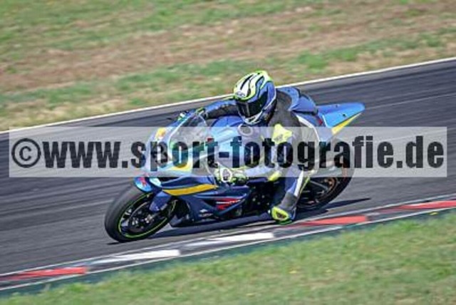 spof7147 | Professionelle Fotos von Sportveranstaltungen, aber auch Hochzeiten und anderen Events. - Realisiert mit Pictrs.com