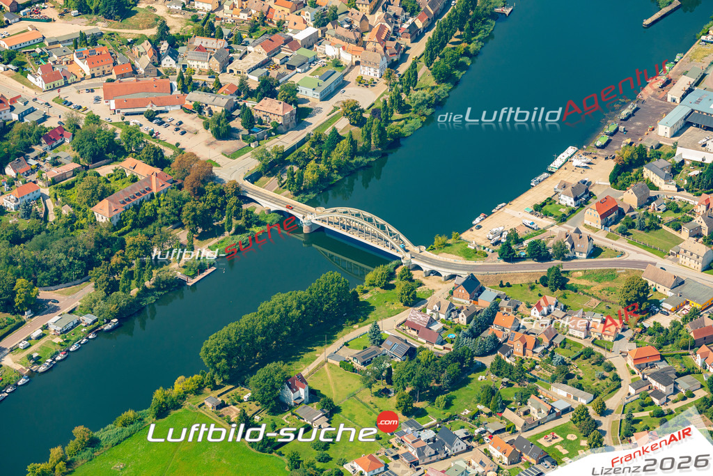 Bild der Stadt Alsleben - Die Luftaufnahme wurde 2025 vom UL-Flugzeug heraus erstellt ( keine Drohne ) - Hochauflösende Luftaufnahme - für professionelle Ausdrucke geeignet. Die Geschenkidee !Hier alle&nbsp;Infos zur Lizenzierung der LuftaufnahmeWir fliegen auch dieses Jahr wieder in Ihre Region um Luftbilder zu erstellen.- Luftbild anfragen