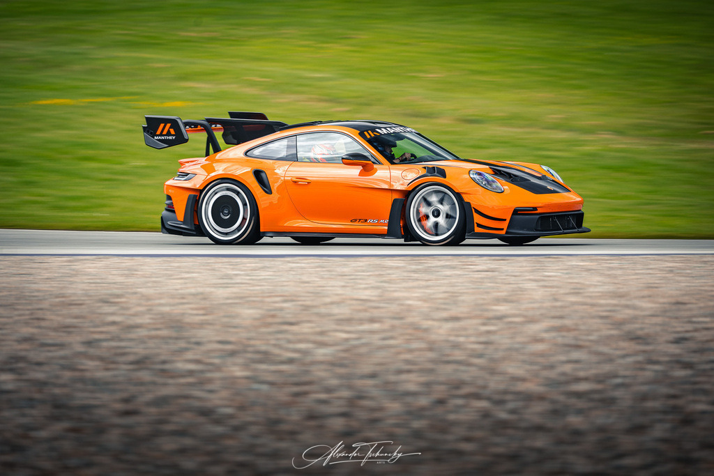R6PZ1690 _Alexander Tschuncky | Entdecken Sie die faszinierende Welt von Alexander Tschuncky Arts: Kreative Fotografie, atemberaubende Automobilkunst und hochwertiger Bilderdruck. Lassen Sie sich inspirieren! - Realisiert mit Pictrs.com