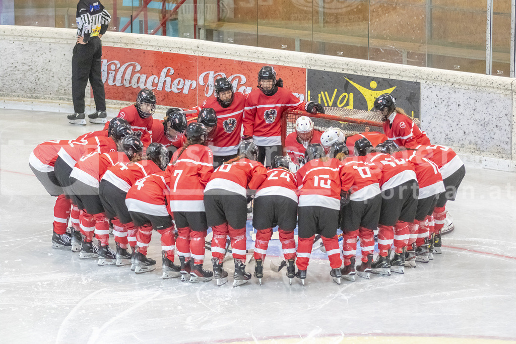 Dameneishockey | Dameneishockey, U18 Turnier am 31.08.2024 in Spittal (Eis-Sport-Arena - Sportzentrum Spittal), Austria, (Photo by Ernst Krawagner sport-fan.at) - Realisiert mit Pictrs.com