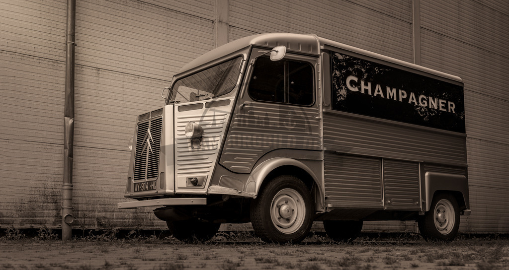 stativkunst-560 | Exklusive Hamburg collagen, tolle Segelbilder und viele weitere tolle Motive auf Leinwand, Poster, Alu-Dibond, u.v.m. findet Ihr bei uns auf hamburgbild.de. Findet Euer Wandbild für Euer Zuhause, Büro oder die  Praxis…. - Realisiert mit Pictrs.com