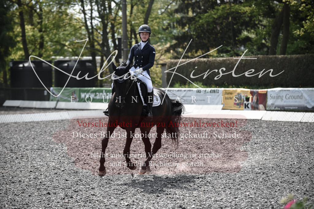 20230513_JK-Röhrsdorf-14-700 | Pferde- und Turnierfotografie in Westsachsen. Pferdeportraits, Auftragszeichnungen und intuitive Kunst.