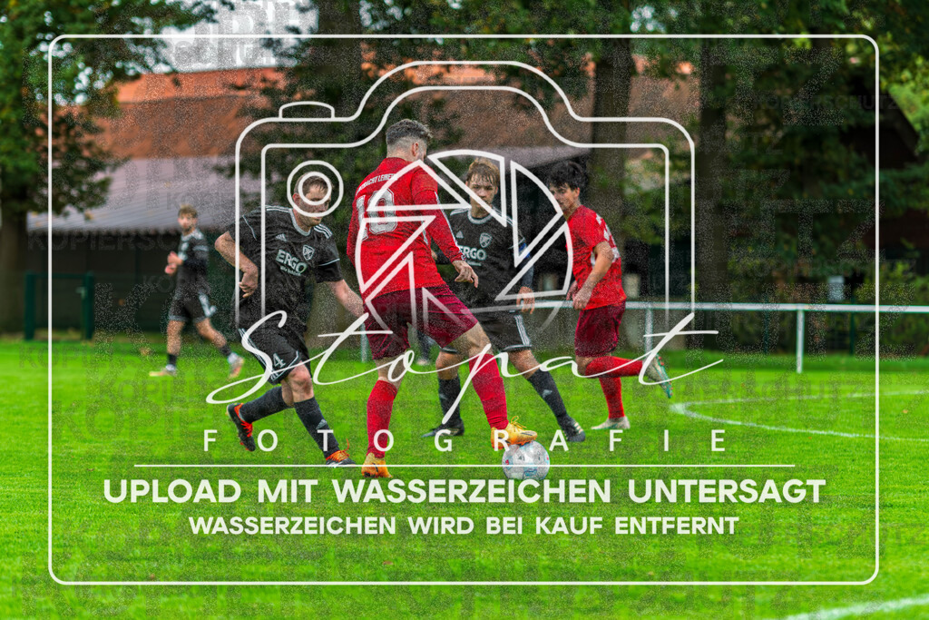 FSFSLEN-1051 | Rezan Alpinar (Eintracht Leinetal 4 #10) beim Herren 3. Kreisklasse HK Spiel zwischen FG Fulde-Stellichte 2 und Eintracht Leinetal 4 im Fulder Zentralstadion, Fulde (Simon Paul Stopat) - Realisiert mit Pictrs.com