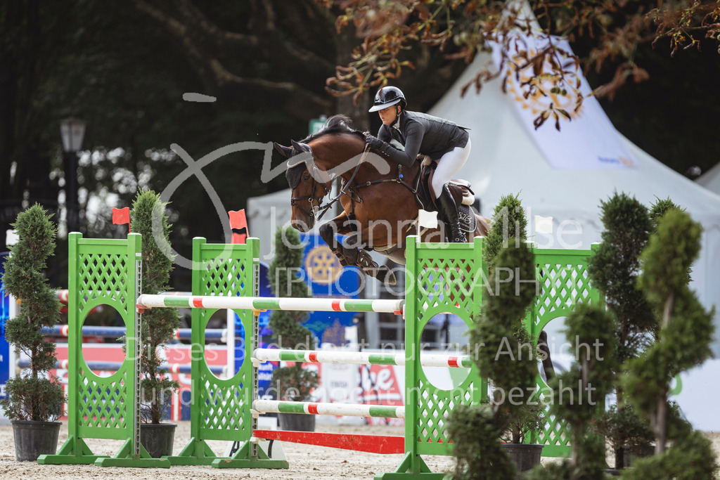 240915_OWLCh_IntEroeffnungsspr-401 | Deine schönsten Turniermomente als professionelle Fotos! Entdecke hochwertige Pferdesport-Fotografie im Online-Shop. Jetzt Fotos finden & bestellen!