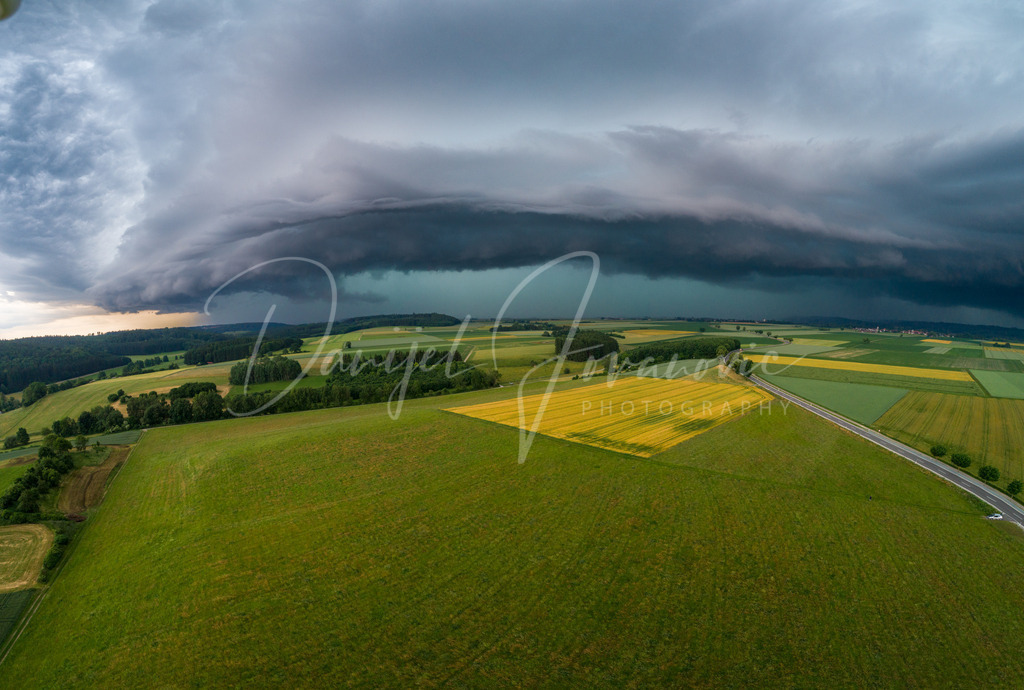 Shelfcloud | Beeindruckende Zelle in der Nähe von Memmingen