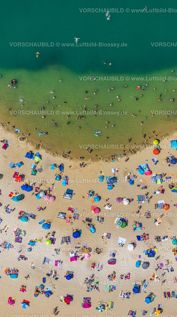 Haltern220800255 | Luftbild Badende im Silbersee Haltern bei Sythen, Ansturm auf das türkisfarbene Wasser bei über 30 Grad,  Lehmbraken, Haltern am See, Ruhrgebiet, Nordrhein-Westfalen, Deutschland