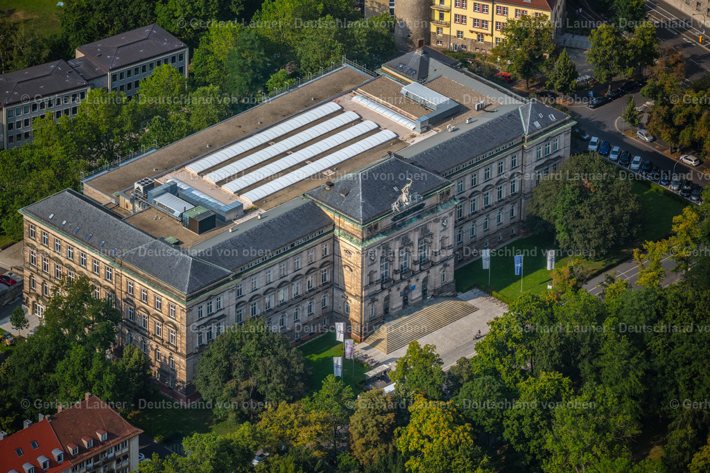 4047591 | Gebäude der Neuen Universität Würzburg mit der wirtschatswissenschaftlichen Fakultät und Teilbibliothek
