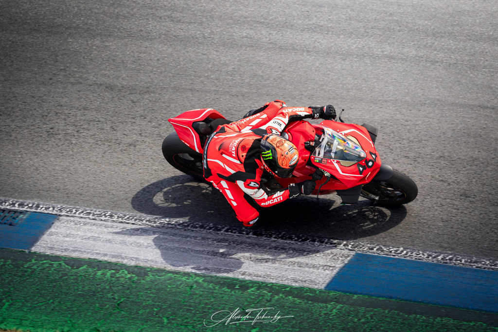 Ducati Trackday Hockenheimring 2026 | Entdecken Sie die faszinierende Welt von Alexander Tschuncky Arts: Kreative Fotografie, atemberaubende Automobilkunst und hochwertiger Bilderdruck. Lassen Sie sich inspirieren! - Realisiert mit Pictrs.com