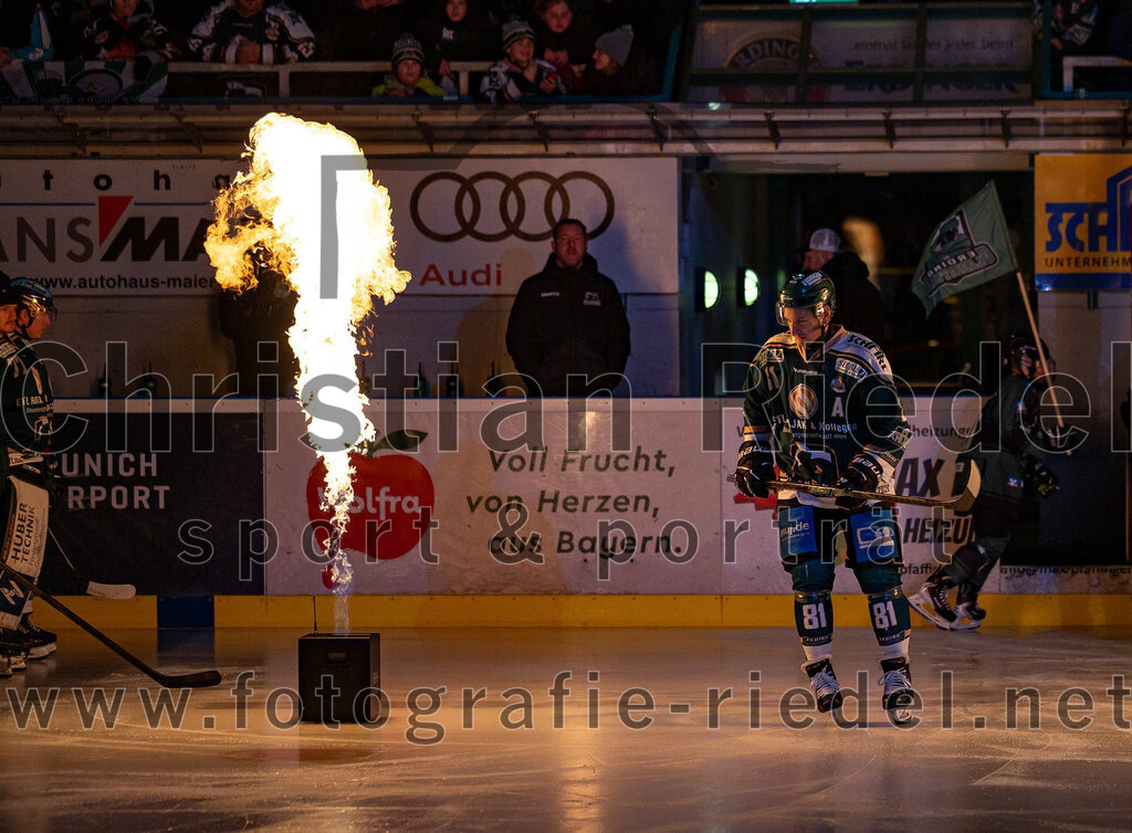2026-01-09_013_TSV_Erding_gegen_Stuttgart_Rebels | Erding, Deutschland, 09.01.2026:Eishockey, Oberliga Süd 2025 / 2026, 35. Spieltag, TSV Erding gegen Stuttgart Rebels, Endergebnis: Maximilian Forster (Erding Gladiators, #81)Foto: Christian Riedel / fotografie-riedel.net