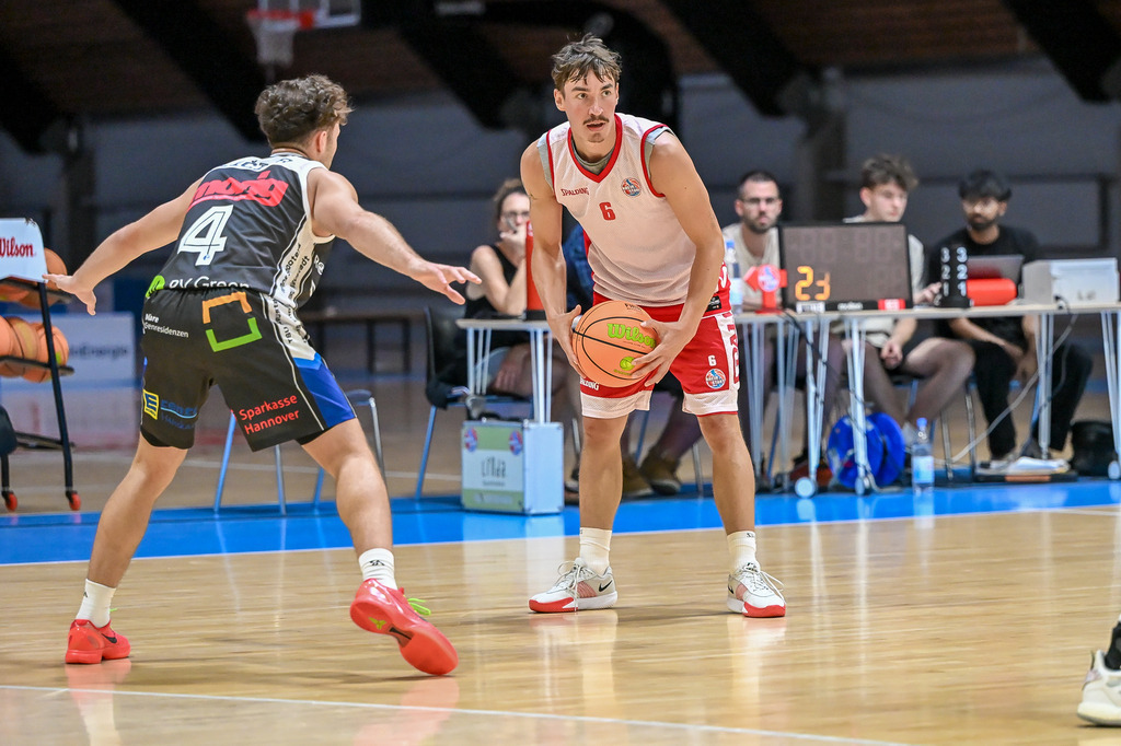 rsk_039 | Fotos von Basketballspielen aus dem Raum NRW fotografiert von Gero Mueller-Laschet und Daniel Schaefer - Realisiert mit Pictrs.com