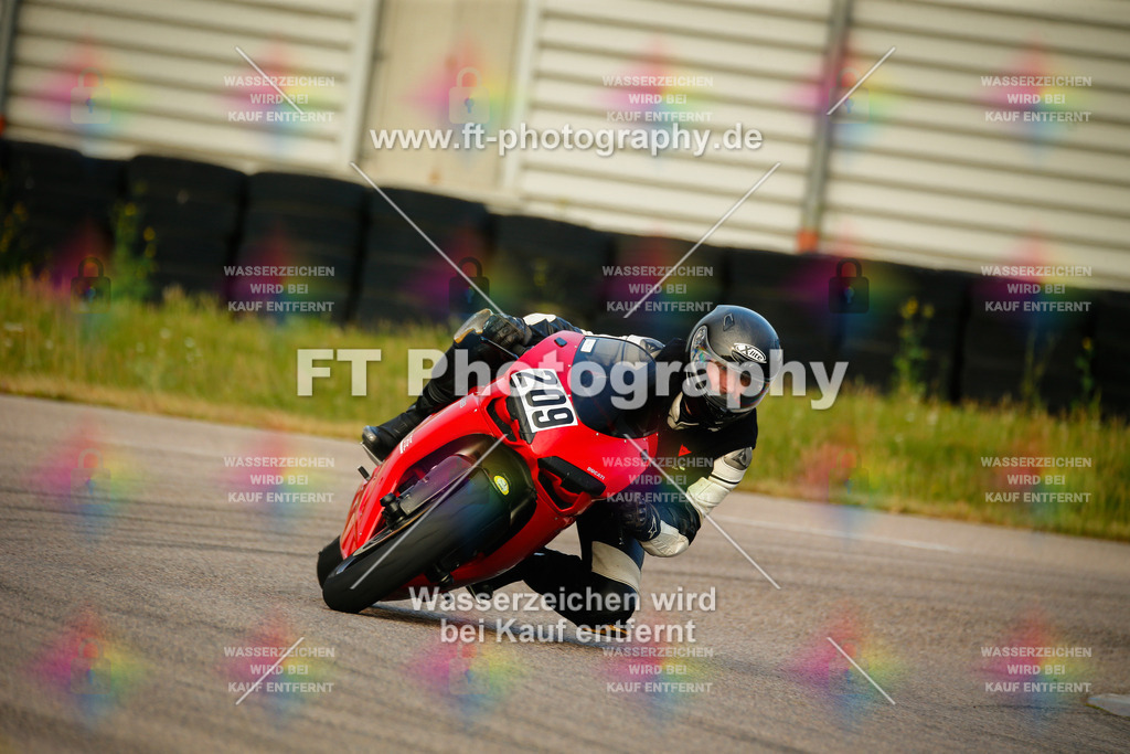 _MOT5220 | Hier findet Ihr Bilder von Touristenfahrten auf der Nürburgring Nordschleife oder von anderen Veranstaltungen die ich besucht habe. Viel Spass beim Durch Schauen 