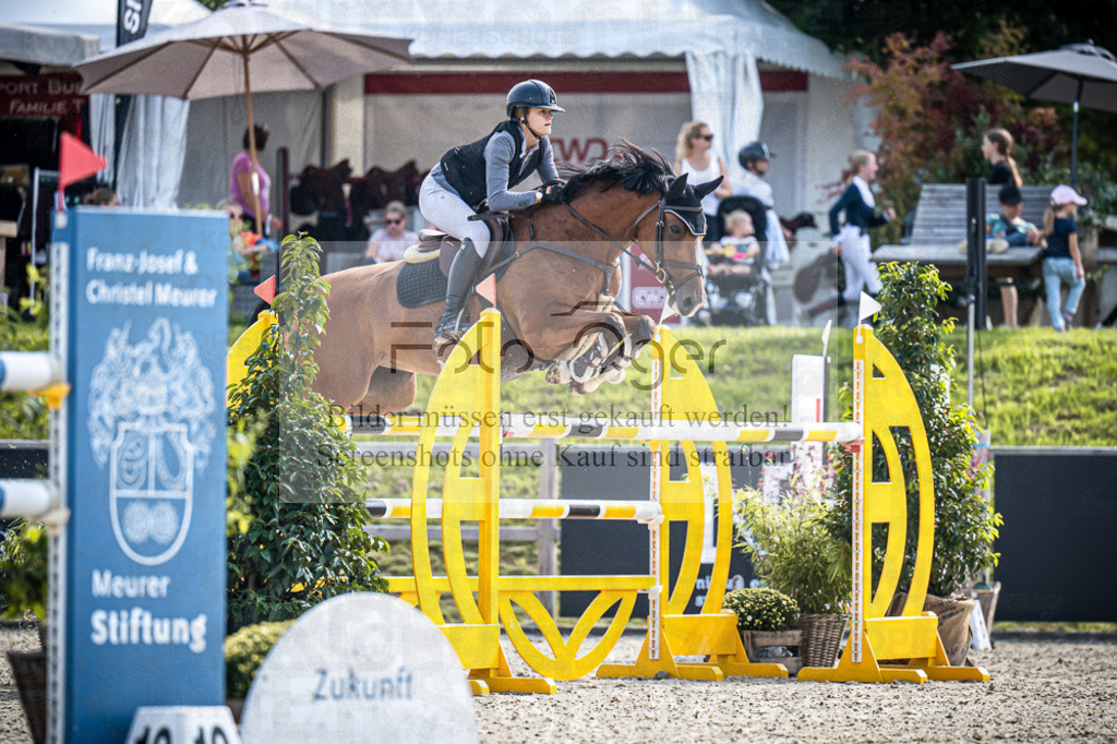 DOS_0902 | Entdecke hochwertige Reitturnierfotos von Foto Oger. Professionell, emotional und authentisch – jetzt Lieblingsmomente im Shop bestellen.Deutschlandweite Turnierfotografie. - Realisiert mit Pictrs.com