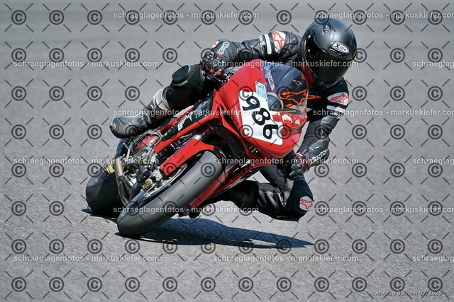 25bt04-0605 | markuskiefer.com - Realisiert mit Pictrs.com