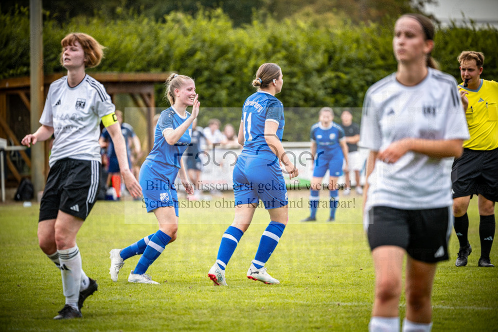 SG Bohmte/Ostercappeln/Schwagstorf - SV Harderberg - Frauen Bezirkpokal | Frauen Bezirkpokal · 1. Damen - 1. Damen · Sportplatz - Realisiert mit Pictrs.com