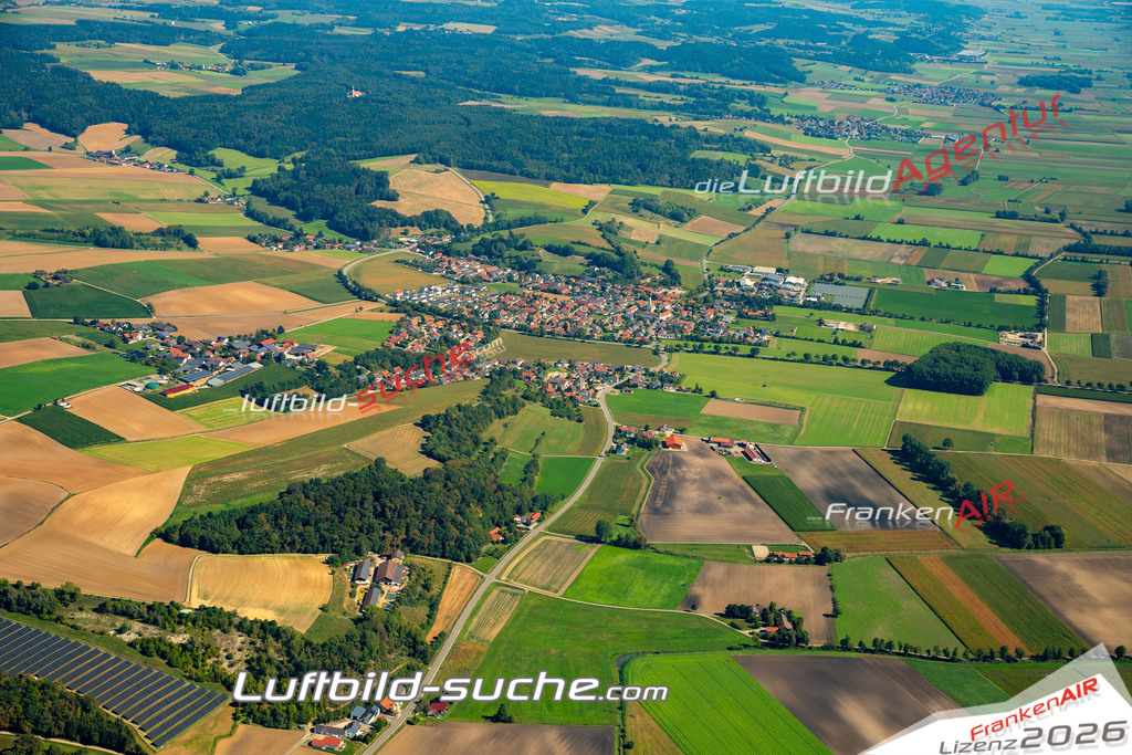 Das Luftbild zeigt : Hörmannsdorf Weng - Die Luftaufnahme wurde 2023 vom UL-Flugzeug aus erstellt ( keine Drohne ) - Hochauflösende Luftaufnahme - Für grossformatige Ausdrucke geeignet. Die Geschenkidee !Mit Lizenz und Bildrechte bestellbar
