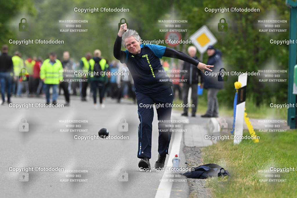 DSC_5735 | Angelika Kälker / Mamburg Platz 3 = 1025mFrauen IV - Holz