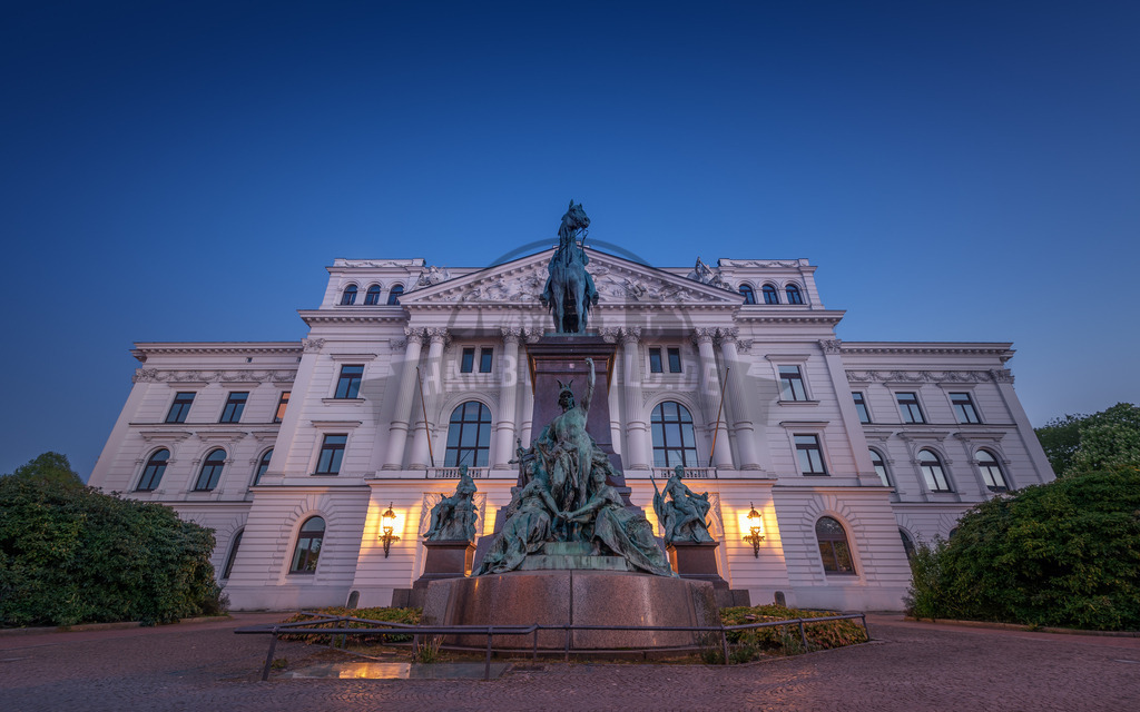 Hamburg-Motive-by-stativkunst.de-100 | Exklusive Hamburg collagen, tolle Segelbilder und viele weitere tolle Motive auf Leinwand, Poster, Alu-Dibond, u.v.m. findet Ihr bei uns auf hamburgbild.de. Findet Euer Wandbild für Euer Zuhause, Büro oder die  Praxis…. - Realisiert mit Pictrs.com