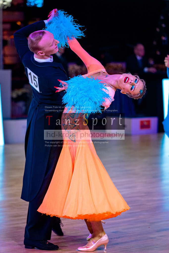 20251212_WDSF_World_Ch_Cup_RS-Std_0962-2 | Tanzsportbilder, Standardtanz, Lateintanz, WDSF, DTV, LTVB, dancecomp, goc, hessen tanzt, blaues band der spree, walzer, tango, wiener walzer, slowfox, quickstepp, samba, rumba, cha-cha-cha, paso doble. jive, hd-kroft photography, turniertanzsport