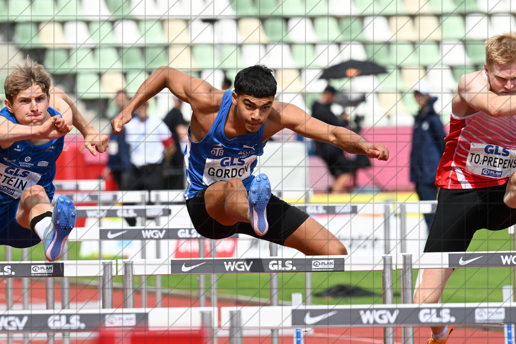 DIE FINALS 2025 | Dt. Leichtathletik Meisterschaft | 10 Kampf Männer | Jason Gorden (OTB Osnabrück) beim 110m Hürden-Lauf//  01.08.25: DIE FINALS 2025 | Dt. Leichtathletik Meisterschaft | 10 Kampf Männer / Dresden / Deutschland  //   CREDIT:www.bullenfotos.de, Martin König, Hörner Weg 40, D-49078 Osnabrück, +4917663732967 // Nutzung und Weitergabe nur zu den vereinbarten Zwecken. Presseanfragen an Ersteller. Alle Rechte beim Ersteller. Honorierung nach MFM. - Realisiert mit Pictrs.com