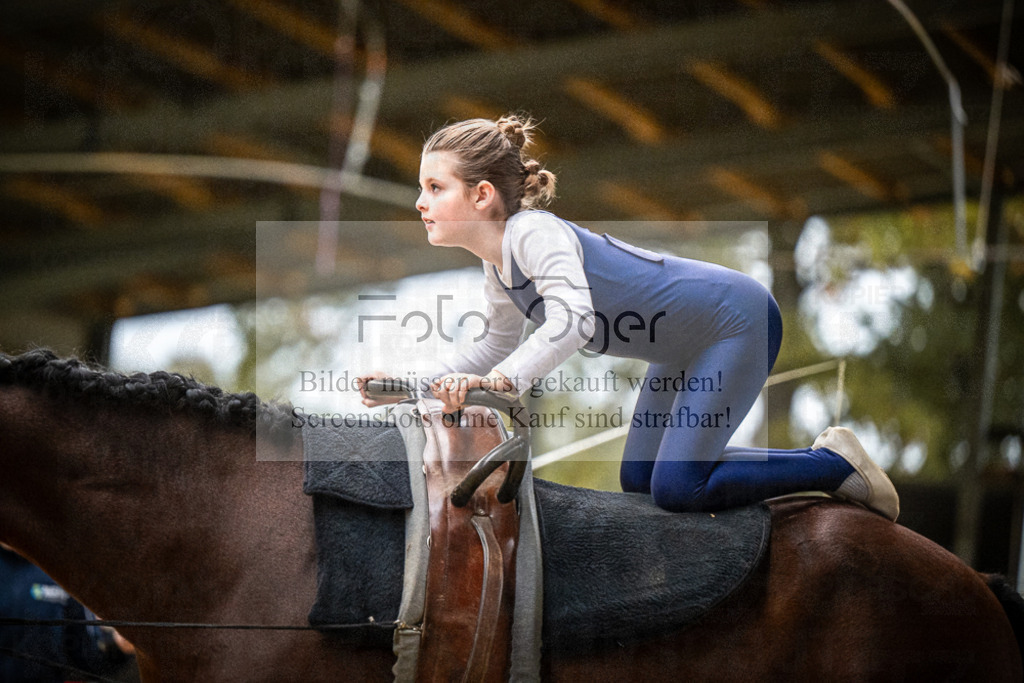 DOS_0119 | Entdecke hochwertige Reitturnierfotos von Foto Oger. Professionell, emotional und authentisch – jetzt Lieblingsmomente im Shop bestellen.Deutschlandweite Turnierfotografie. - Realisiert mit Pictrs.com