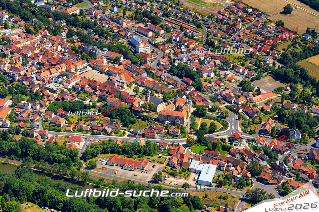 Das Luftbild der Stadt Schleusingen wurde 2018 vom Flugzeug heraus erstellt (keine Drohne) Aufnahmehöhe ca.400 Meter- hohe Auflösung für beste Druck-Qualität