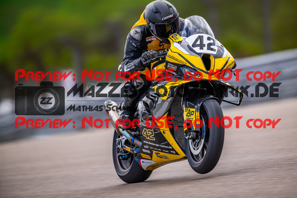 MaZZes_FotoMatrix_240505_6007705_2604 | STK1000