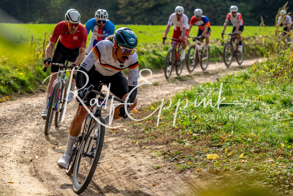 Ralf Eppink Photography 20251012_DSC05295 | Sportfotografie, Eventfotografie, Porträtfotografie, Radsport Fotograf, Triathlon Fotograf, Düsseldorf Fotograf, Köln Fotograf, Actionfotografie, Teamfotografie, Peoplefotografie, Business Portraits, Veranstaltungsfotografie, Reportagefotografie - Realisiert mit Pictrs.com