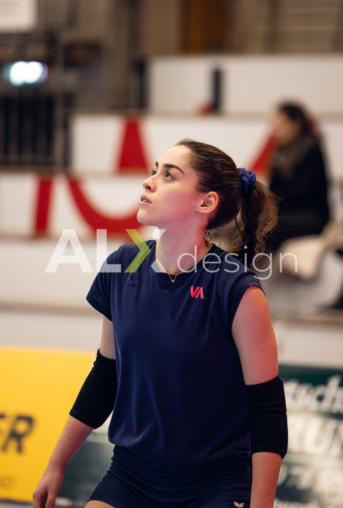 Volleyball I Frauen I Saison 2025-2026 I Volleyball NLA | Women I Round 14 I VC Kanti Schaffhausen - NLZ Volleyball Academy Zürich I 16.01.2026 | NLZ Volleyball Academy - 15 Laura Bergmann (DE) – Mittelblock - Realisiert mit Pictrs.com