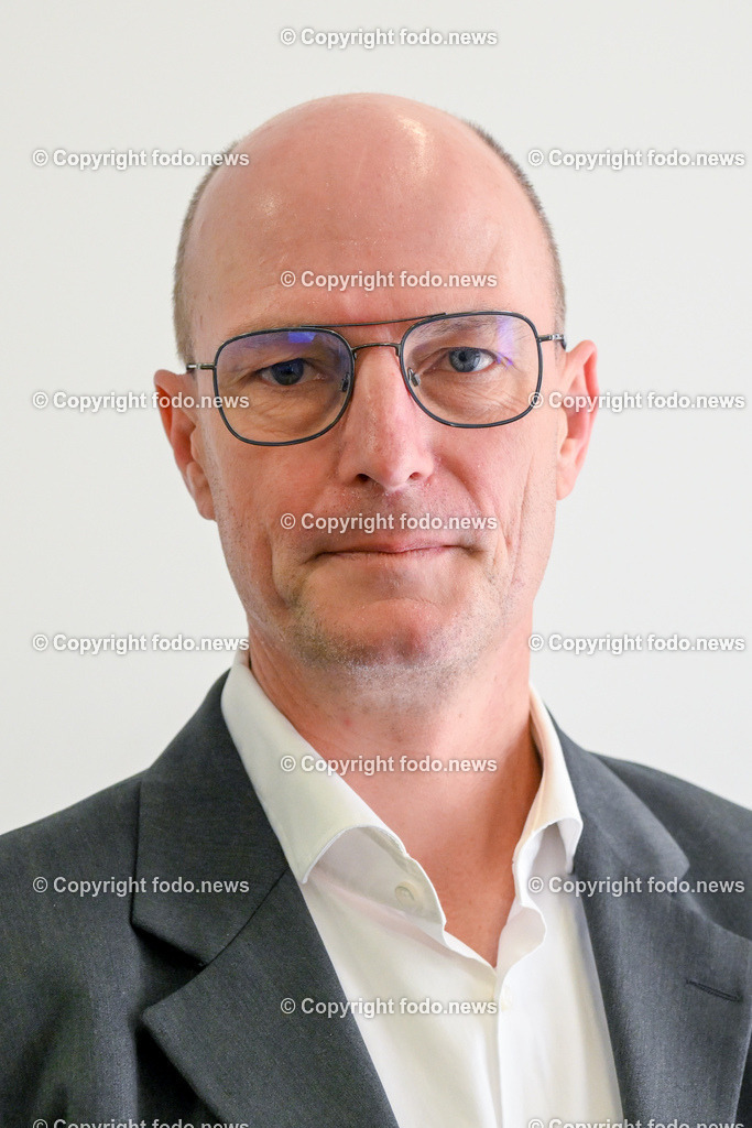 Pressekonferenz LH-StvIn Christine Haberlander (VP)_ Dialogwoche Alkohol_ 03.05.2023-4 | 03.05.2023, Presseclub Linz, AUT, Pressekonferenz LH-StvIn Christine Haberlander (VP), 4. Dialogwoche Alkohol, Alkohol in Oberoesterreich – Praevention, Beratung, Behandlung, Aktuelle OOe-Zahlen zum Konsum, im Bild Rainer Schmidbauer (Leiter Institut Suchtpraevention, pro mente Oberoesterreich)