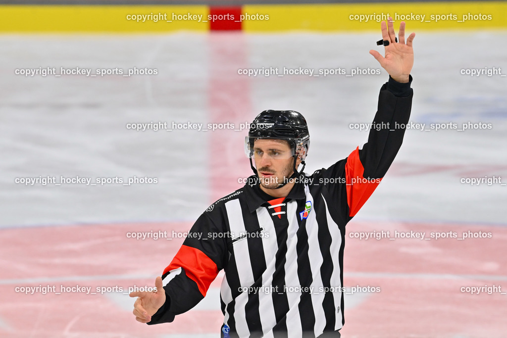 EK Zeller Eisbären vs. EC KAC Future Team 5.11.2022 | MILOVANOVIC Jakob, LEHNER Moritz, Referees