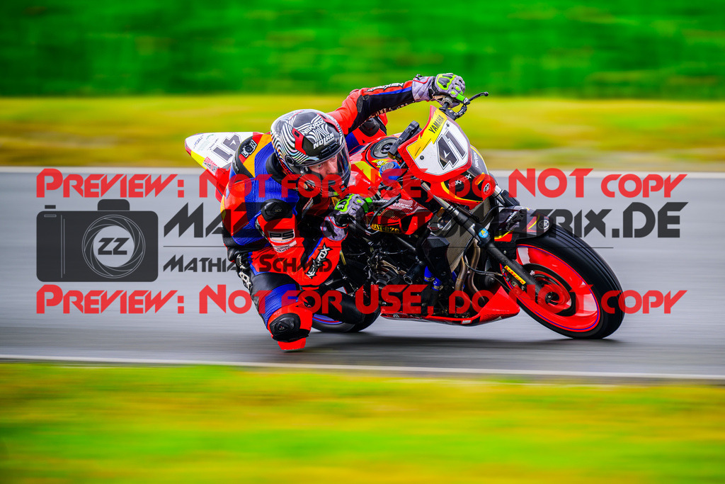 MaZZes_FotoMatrix_240727_6007705_9487 | TWIN