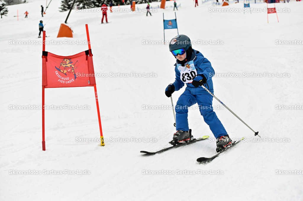 SRF_20.02.2026_1020 | Skirennfotos,Serfaus,Fiss,Ladis,Kinderskirennen,Winter,Tirol,Oberland,skirace,SFL,feelfree,weil wir's genießen,ski,Ski,skifahren,Sonnenplateau, - Realisiert mit Pictrs.com