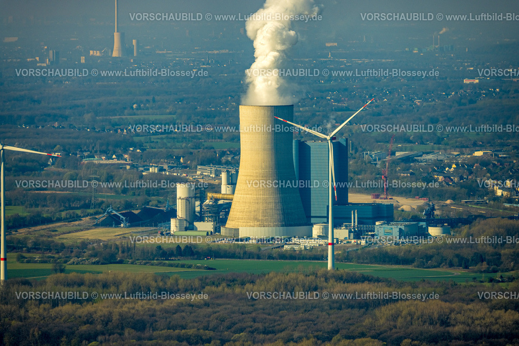 Datteln250401173EON Kraftwerk | Luftbild, Kraftwerk Datteln 4, Kraftwerksturm, Verbindung alternative Energien, fossile Energie, Windkraftwerk, Kohlekraftwerk, Rauch, Dümmer, Datteln, Ruhrgebiet, Nordrhein-Westfalen, Deutschland